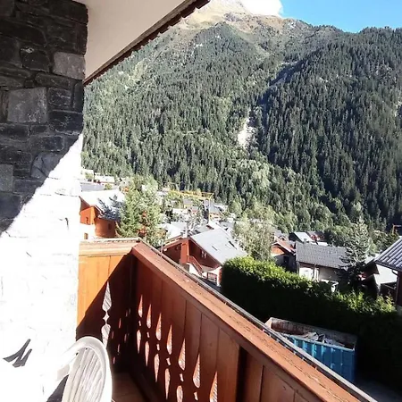 La Tour Du Merle - 3 Pieces Pour 4 Personnes Mae-9194