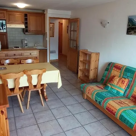 La Tour Du Merle - 3 Pieces Pour 4 Personnes Mae-9194
