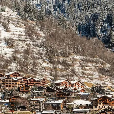 La Tour Du Merle - 3 Pieces Pour 4 Personnes Mae-9194 *